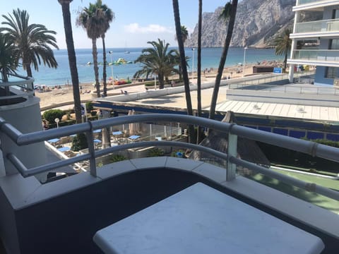 Balcony/Terrace, Pool view, Sea view