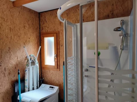 Cabin No 7 Annecy Lake Cabin in Doussard