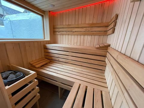 Snowdon Retreat Villa by Seaside Llandudno Villa in Llandudno