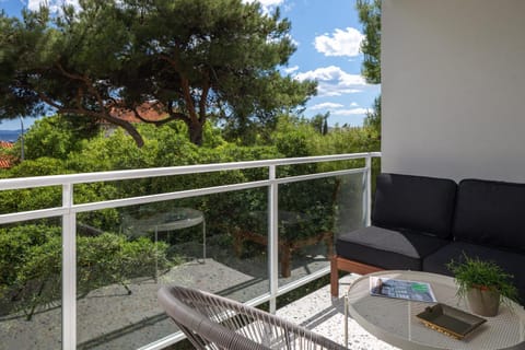 Balcony/Terrace, Quiet street view