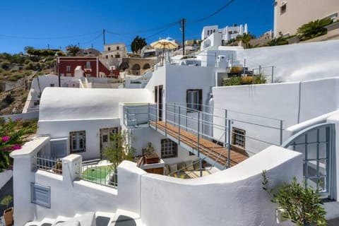 Property building, Day, Neighbourhood