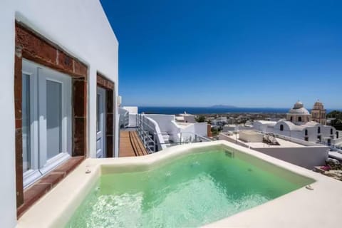 Day, Natural landscape, Hot Tub, View (from property/room), Sea view