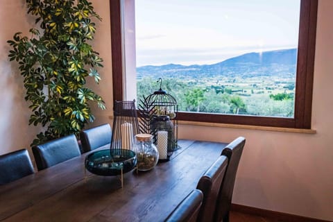 Communal lounge/ TV room, Lobby or reception, Lounge or bar, Dining area, Garden view, Landmark view, Mountain view