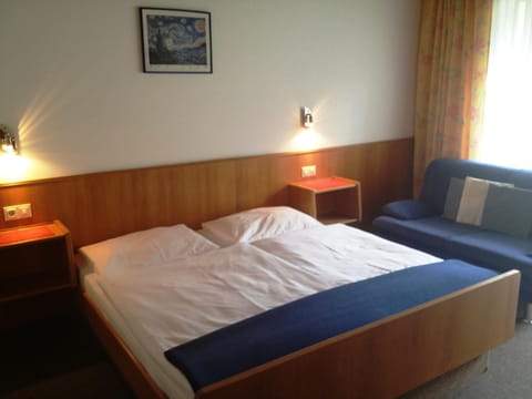 Day, Photo of the whole room