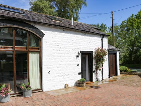 Smithy Cottage House in Ribble Valley District