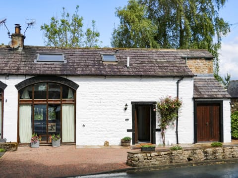 Smithy Cottage House in Ribble Valley District