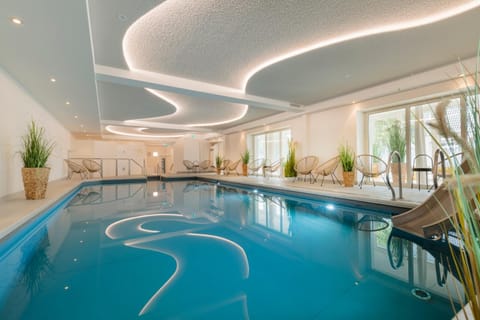 Spa and wellness centre/facilities, Pool view, Swimming pool