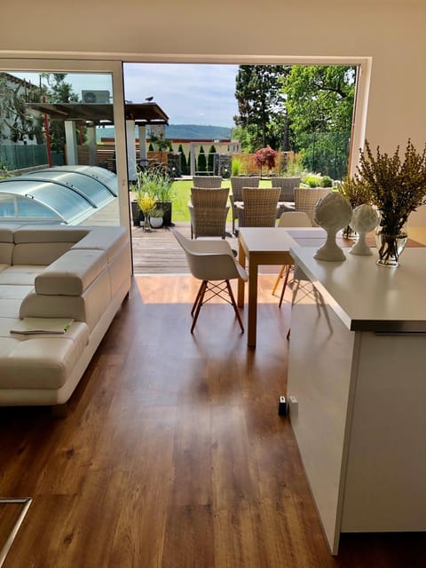 Patio, Balcony/Terrace