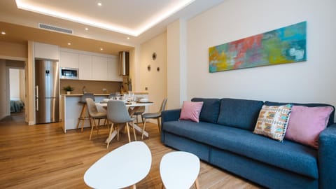 Living room, Seating area, Dining area