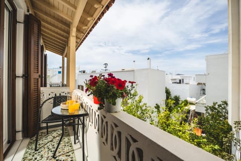 Patio, View (from property/room), Balcony/Terrace