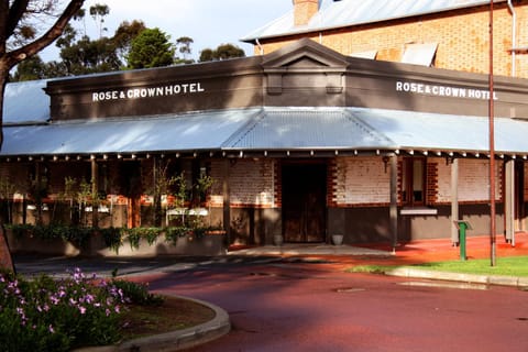 Property building, Day