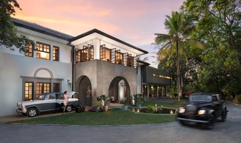 Property building, Facade/entrance, Sunset