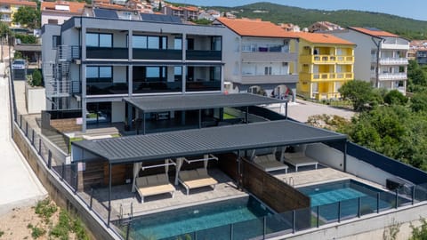 Property building, Pool view