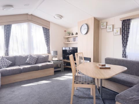 Edinburgh - Seton Sands-Salsa Caravan-Pet Friendly House in Scotland