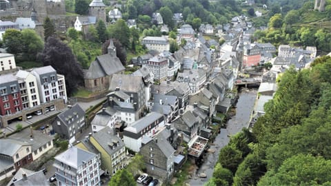 Property building, Bird's eye view, Street view