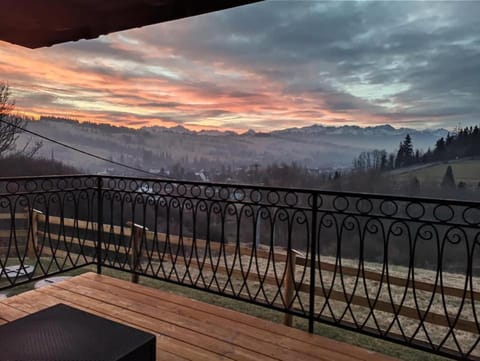 Day, Natural landscape, View (from property/room), Balcony/Terrace, Mountain view, Sunrise