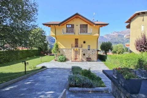 Property building, Garden, Garden view, Mountain view