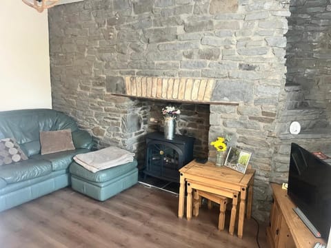 Rj s house Apartment in Wales