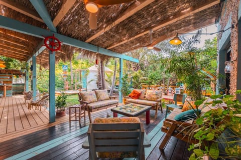 Spring, Day, Garden, View (from property/room), Balcony/Terrace, Seating area, Garden view