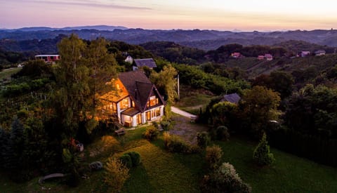 Property building, Bird's eye view