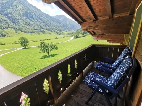 Balcony/Terrace, Garden view, Mountain view