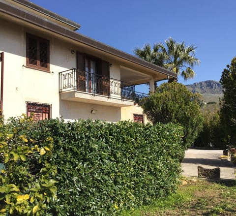 Property building, Garden view