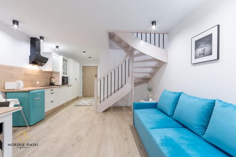 Kitchen or kitchenette, Living room, Seating area