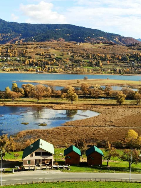 Holiday House by The Lake House in Montenegro