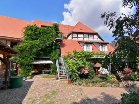 Facade/entrance, Garden, Balcony/Terrace, On site