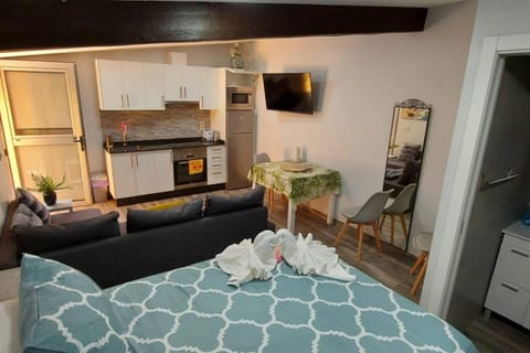 Apartamento con patio cerca de la playa Apartment in Bueu