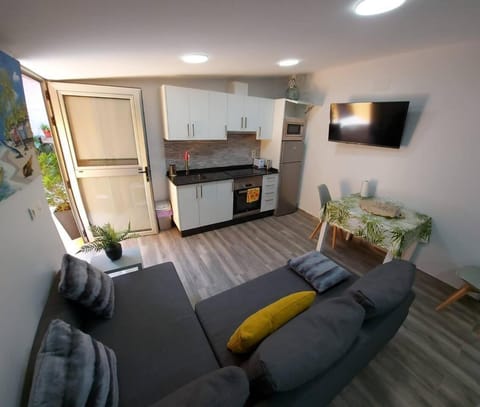 Apartamento con patio cerca de la playa Apartment in Bueu