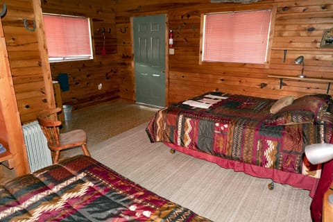 lake guest ranch Farm Stay in Black Hills