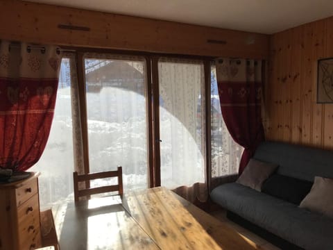 Charmant appartement 6-8 personnes au cœur du village à proximité lac et pistes de ski Apartment in Morillon