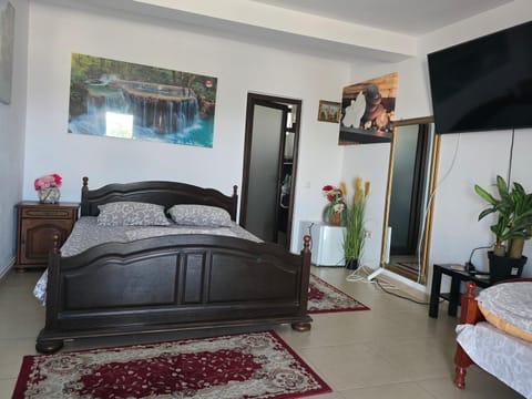 TV and multimedia, Photo of the whole room