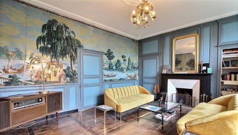 Living room, Internal: Not applicable to any particular room