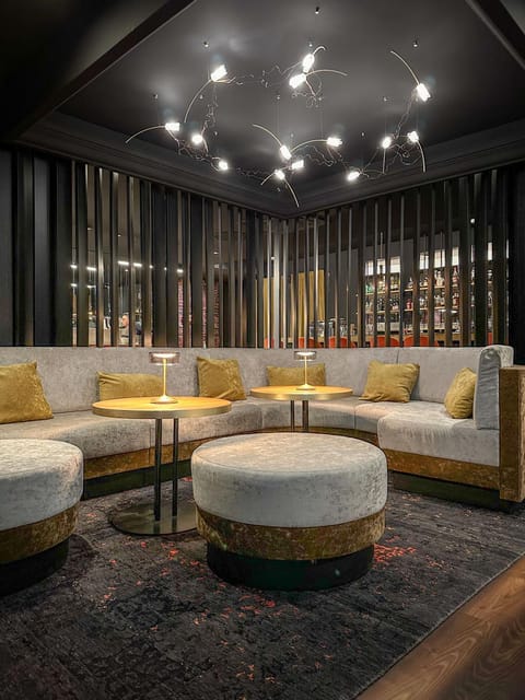 Lobby or reception, Lounge or bar