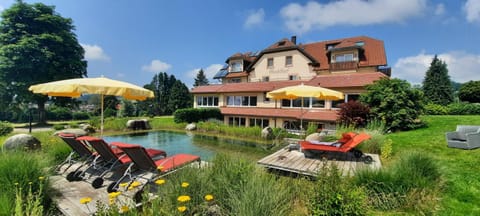 Property building, Spa and wellness centre/facilities