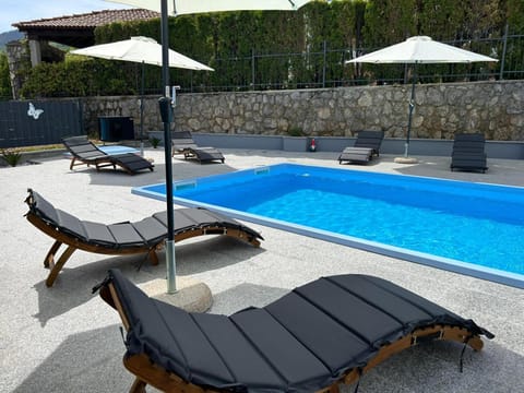 Patio, Pool view, Swimming pool, sunbed