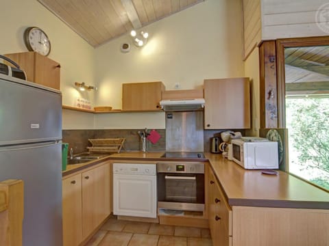 Gîte confortable avec vue imprenable près de Saint-Étienne - FR-1-496-38 House in Saint-Étienne