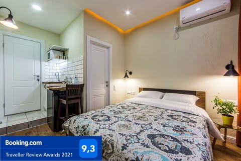 Photo of the whole room, Decorative detail, Decorative detail, On site, Certificate/Award, Certificate/Award, Certificate/Award