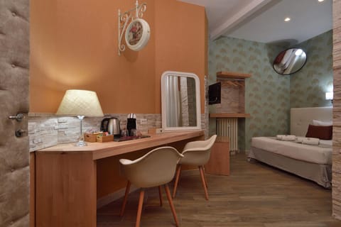 Bed, Food and drinks, Decorative detail