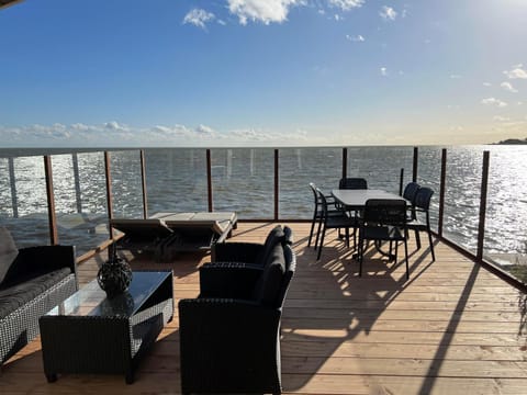 Property building, View (from property/room), Balcony/Terrace, Balcony/Terrace, Sea view, Sea view