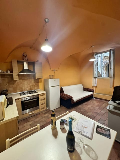 Living room, Meals, stove, kitchen