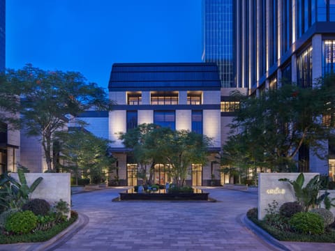 Property building, Facade/entrance