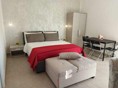 Bed, Living room, Photo of the whole room, Seating area, Dining area, Bedroom, Area and facilities, Breakfast, cot, heating, wardrobe, washing machine, air conditioner
