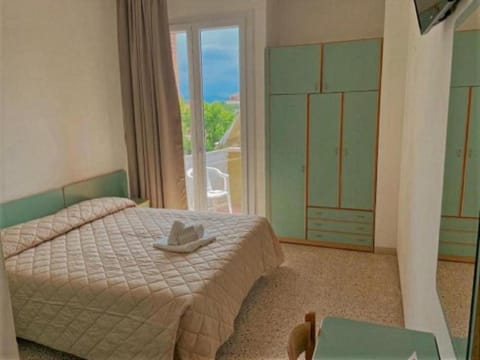 View (from property/room), Balcony/Terrace, Bedroom