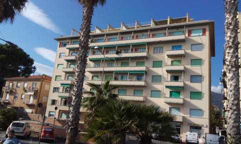 Piazza Mazzini 21 Apartment in Loano