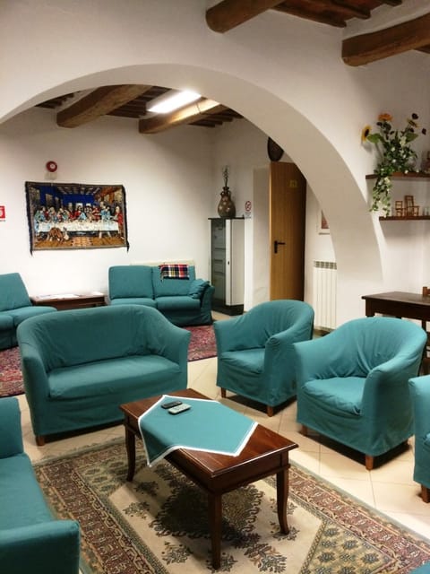 Communal lounge/ TV room, Living room, Seating area