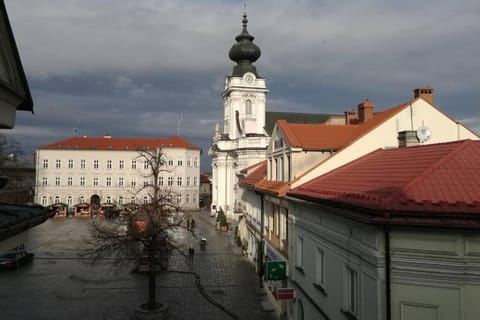 Nearby landmark, Neighbourhood, City view