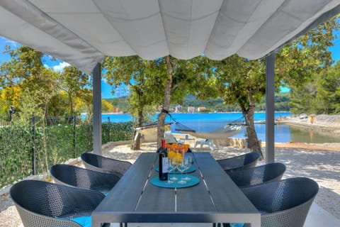 Patio, Sea view, Drinks, Inner courtyard view